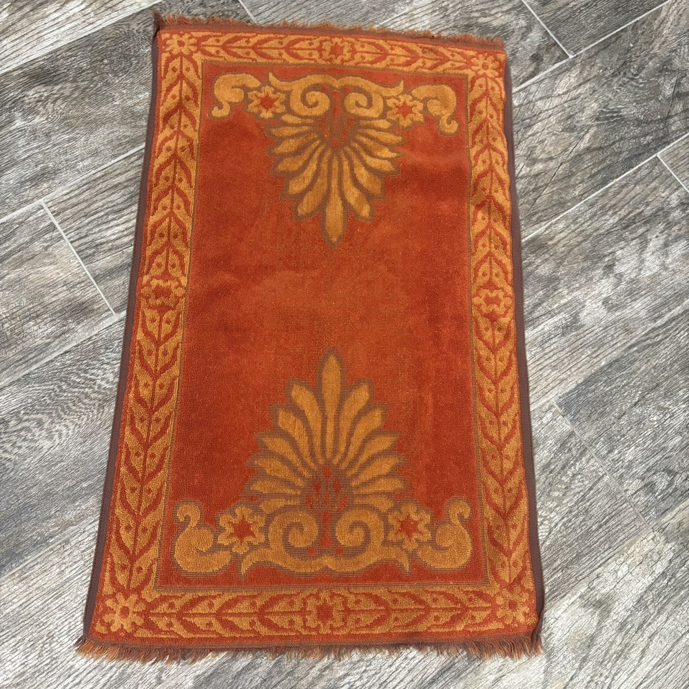 Vintage 1970s Callaway Orange Sculpted Hand Towel Fringe MCM Made USA 16x26"